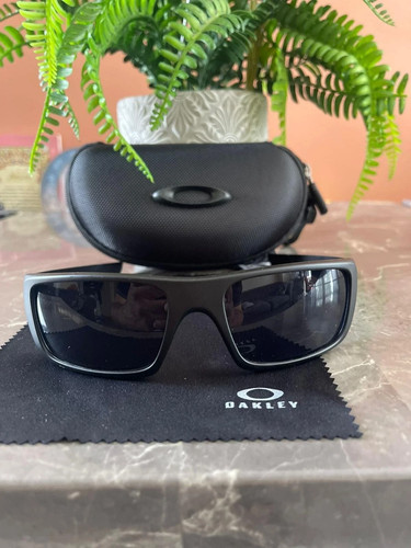 Oakley oo923902 men - oakley,